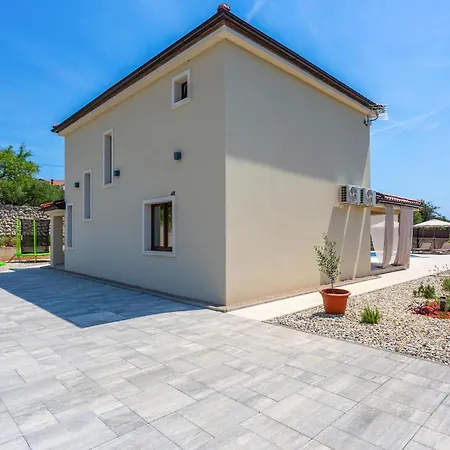 Awesome In With Wifi Casa vacanze Bajcici